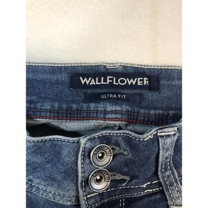 WallFlower Ultrafit Women's Jeans Size 0 Stretch cropped folded leg Medium Blue